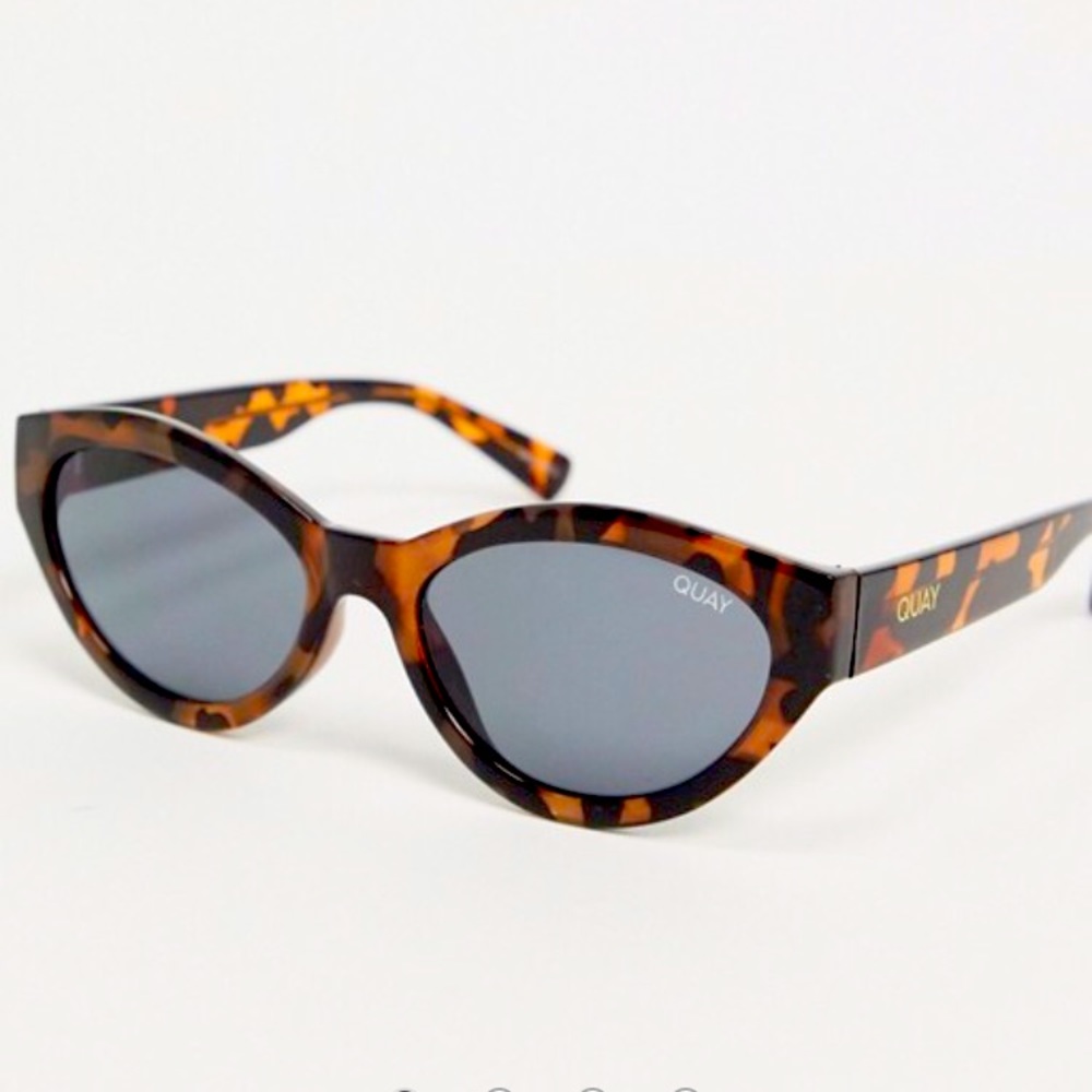Lizzo x Quay Totally Buggin Sunglasses (brand new)